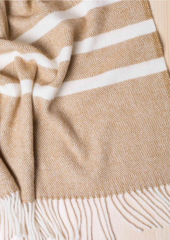 Raglan Throw Caramel